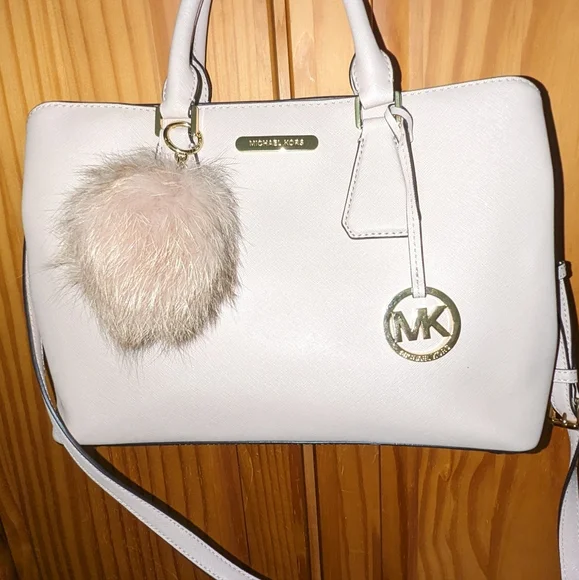 Michael Kors soft pink saffiano leather Savannah satchel bag. - Picture 5 of 16